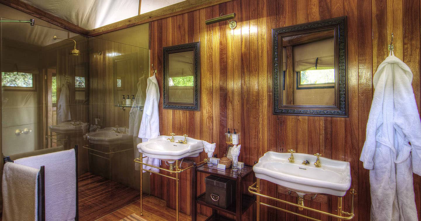 Luxury Bathroom at Kanana Camp in the Okavango Delta